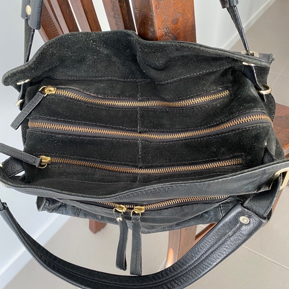 Witchery black leather handbag - Picture 4 of 4